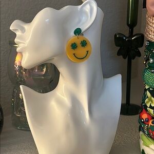 Shamrock Smiley Face Earrings